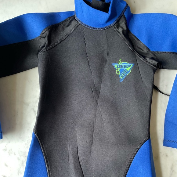 Deep See Long Sleeve Youth Wetsuit Medium - Picture 2 of 7